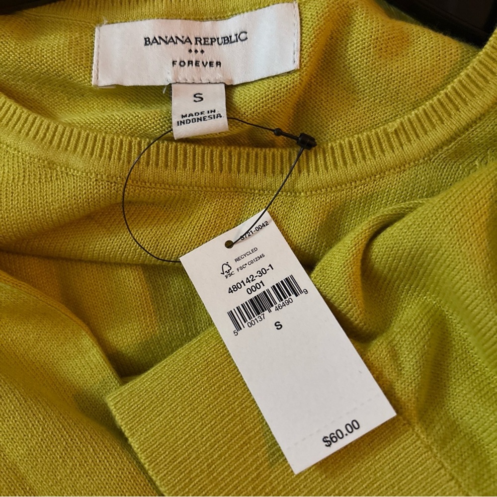 NEW Banana Republic 
Forever Crew Neck Sweater GL
Yellow - Picture 3 of 7
